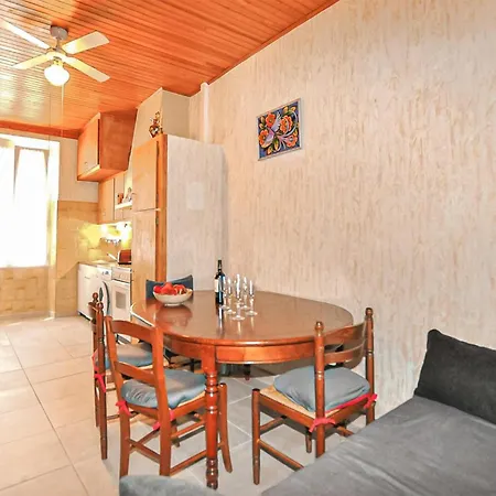 2 Bedroom In * ポール・ヴァンドル