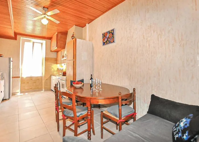 2 Bedroom In * Port-Vendres